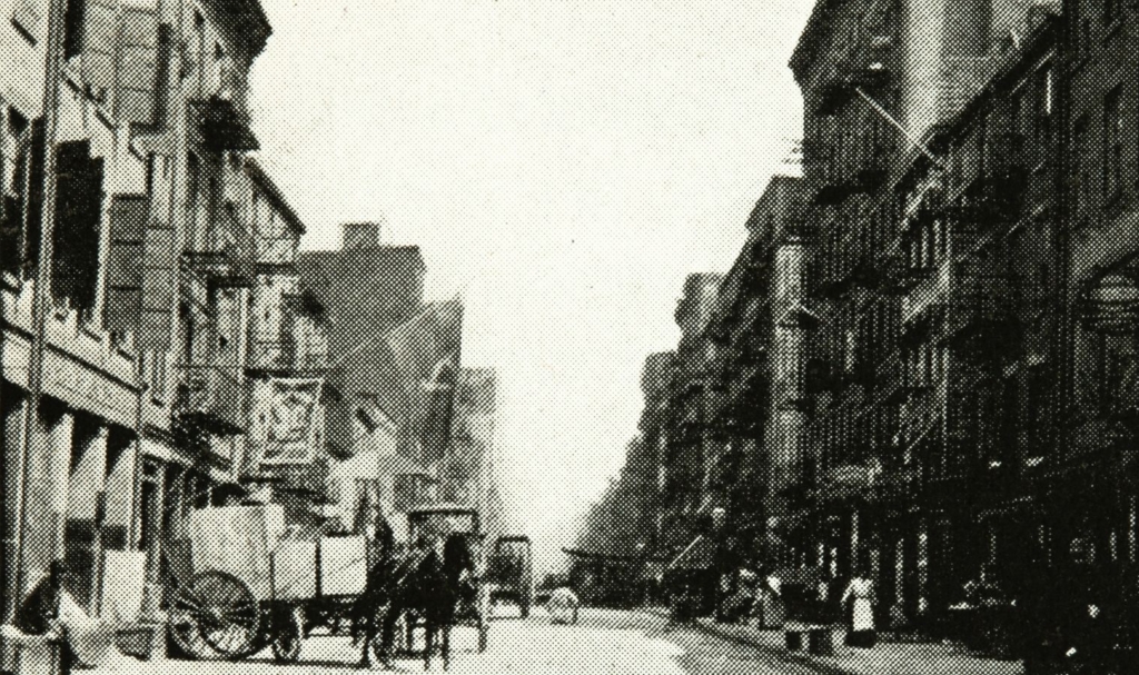 Syrian Quarter in Manhattan showing street life